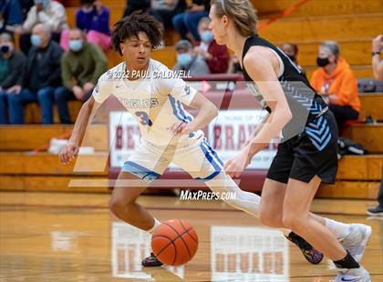 Thumbnail 3 in Rogers vs Graham-Kapowsin (SPSL 4A playoff) photogallery.