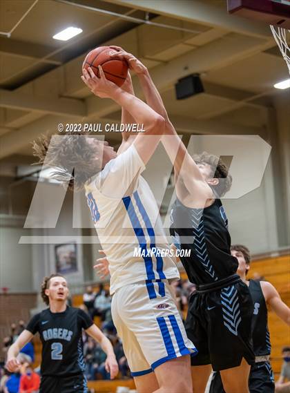 Thumbnail 3 in Rogers vs Graham-Kapowsin (SPSL 4A playoff) photogallery.