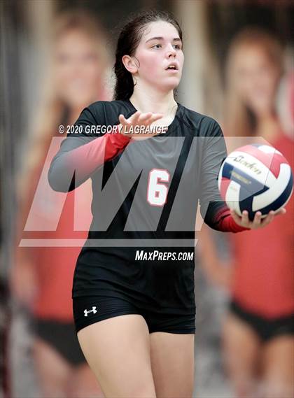Thumbnail 2 in Lamar vs Martin photogallery.