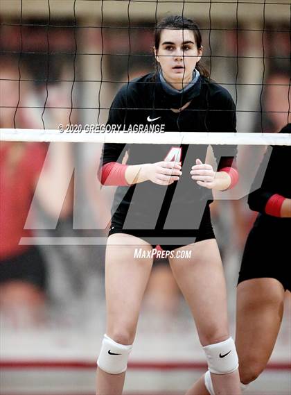 Thumbnail 2 in Lamar vs Martin photogallery.