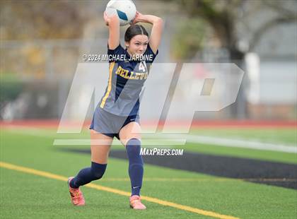 Thumbnail 2 in Bellevue vs Roosevelt (WIAA 3A Semifinal) photogallery.