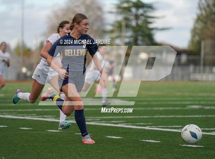 Thumbnail 2 in Bellevue vs Roosevelt (WIAA 3A Semifinal) photogallery.