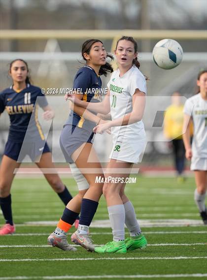 Thumbnail 3 in Bellevue vs Roosevelt (WIAA 3A Semifinal) photogallery.