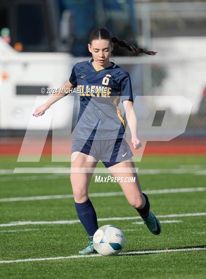 Thumbnail 1 in Bellevue vs Roosevelt (WIAA 3A Semifinal) photogallery.
