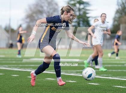 Thumbnail 2 in Bellevue vs Roosevelt (WIAA 3A Semifinal) photogallery.