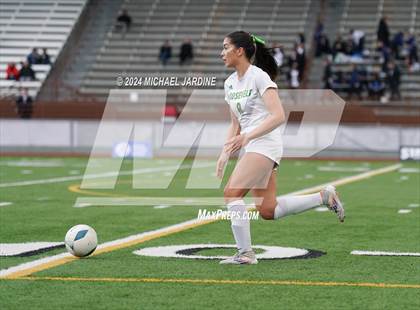 Thumbnail 3 in Bellevue vs Roosevelt (WIAA 3A Semifinal) photogallery.