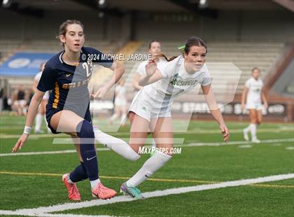 Thumbnail 1 in Bellevue vs Roosevelt (WIAA 3A Semifinal) photogallery.