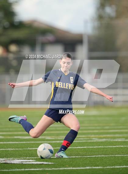 Thumbnail 3 in Bellevue vs Roosevelt (WIAA 3A Semifinal) photogallery.