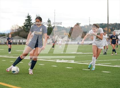 Thumbnail 1 in Bellevue vs Roosevelt (WIAA 3A Semifinal) photogallery.