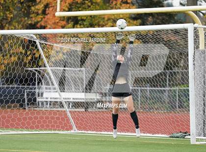 Thumbnail 3 in Bellevue vs Roosevelt (WIAA 3A Semifinal) photogallery.