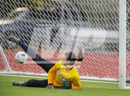 Thumbnail 3 in Bellevue vs Roosevelt (WIAA 3A Semifinal) photogallery.