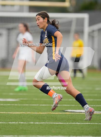 Thumbnail 1 in Bellevue vs Roosevelt (WIAA 3A Semifinal) photogallery.