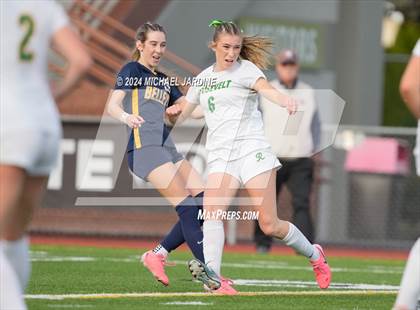 Thumbnail 2 in Bellevue vs Roosevelt (WIAA 3A Semifinal) photogallery.