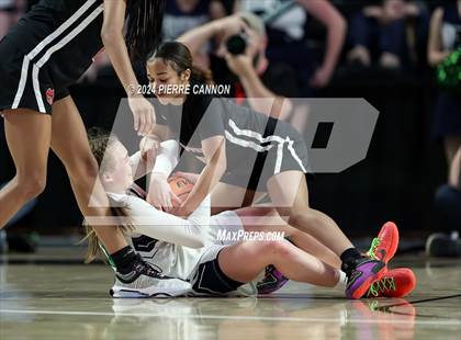 Thumbnail 3 in Woodgrove vs. Hampton (VHSL Class 4 State Final) photogallery.