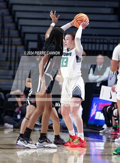 Thumbnail 2 in Woodgrove vs. Hampton (VHSL Class 4 State Final) photogallery.