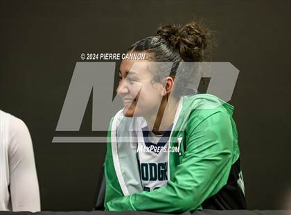 Thumbnail 1 in Woodgrove vs. Hampton (VHSL Class 4 State Final) photogallery.