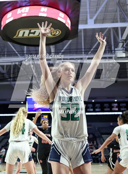 Thumbnail 1 in Woodgrove vs. Hampton (VHSL Class 4 State Final) photogallery.