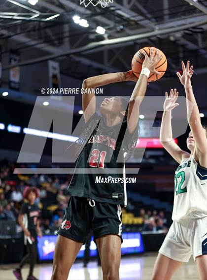 Thumbnail 2 in Woodgrove vs. Hampton (VHSL Class 4 State Final) photogallery.