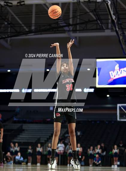 Thumbnail 1 in Woodgrove vs. Hampton (VHSL Class 4 State Final) photogallery.