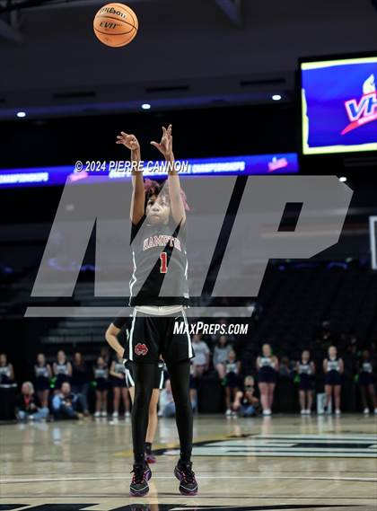 Thumbnail 2 in Woodgrove vs. Hampton (VHSL Class 4 State Final) photogallery.