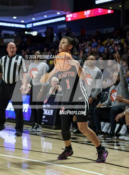 Thumbnail 1 in Woodgrove vs. Hampton (VHSL Class 4 State Final) photogallery.