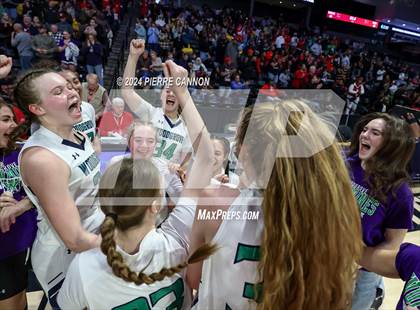 Thumbnail 3 in Woodgrove vs. Hampton (VHSL Class 4 State Final) photogallery.