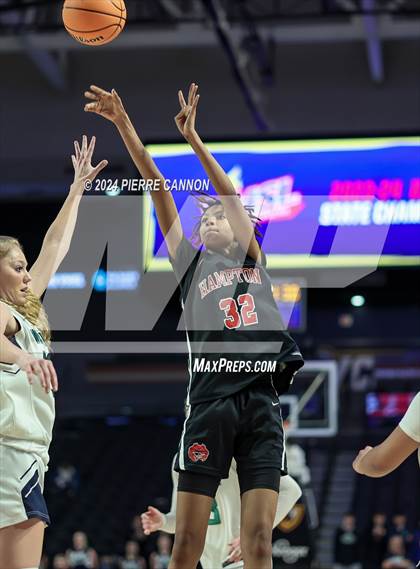 Thumbnail 3 in Woodgrove vs. Hampton (VHSL Class 4 State Final) photogallery.