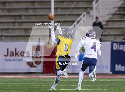 Thumbnail 1 in Shoreham-Wading River vs. Cold Spring Harbor (Long Island Class IV Championship) photogallery.