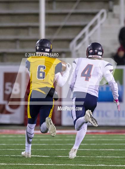 Thumbnail 1 in Shoreham-Wading River vs. Cold Spring Harbor (Long Island Class IV Championship) photogallery.