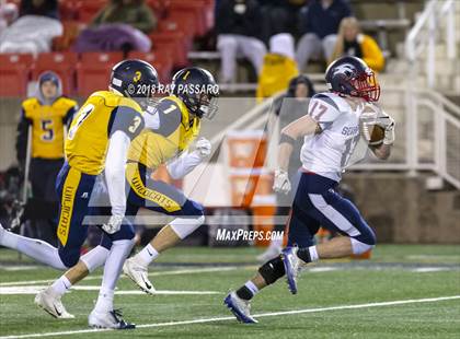 Thumbnail 3 in Shoreham-Wading River vs. Cold Spring Harbor (Long Island Class IV Championship) photogallery.