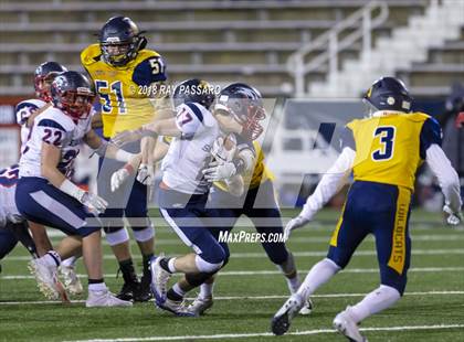 Thumbnail 3 in Shoreham-Wading River vs. Cold Spring Harbor (Long Island Class IV Championship) photogallery.