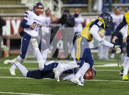 Thumbnail 1 in Shoreham-Wading River vs. Cold Spring Harbor (Long Island Class IV Championship) photogallery.