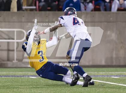 Thumbnail 3 in Shoreham-Wading River vs. Cold Spring Harbor (Long Island Class IV Championship) photogallery.