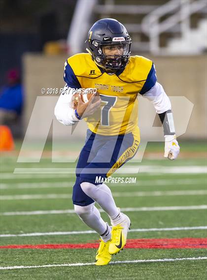 Thumbnail 3 in Shoreham-Wading River vs. Cold Spring Harbor (Long Island Class IV Championship) photogallery.