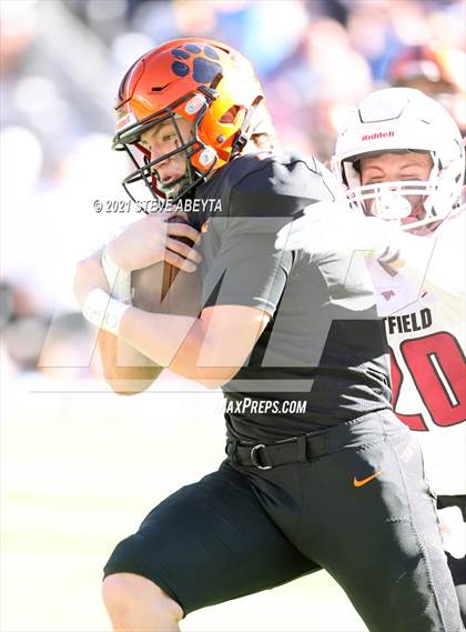 Thumbnail 1 in Chatfield vs Erie (CHSAA 4A Final) photogallery.