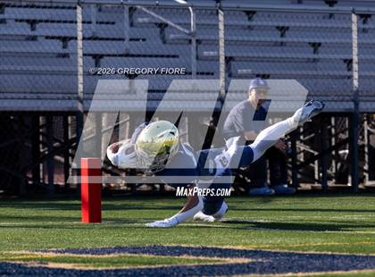 Thumbnail 1 in JV: Notre Dame (SO) @ Millikan photogallery.