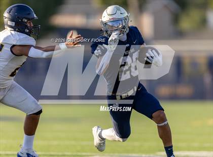 Thumbnail 2 in JV: Notre Dame (SO) @ Millikan photogallery.