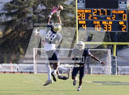 Thumbnail 1 in JV: Notre Dame (SO) @ Millikan photogallery.