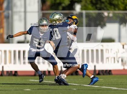 Thumbnail 2 in JV: Notre Dame (SO) @ Millikan photogallery.