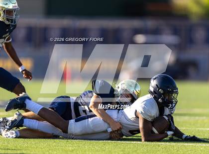 Thumbnail 2 in JV: Notre Dame (SO) @ Millikan photogallery.