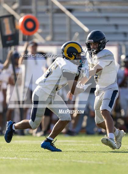 Thumbnail 1 in JV: Notre Dame (SO) @ Millikan photogallery.