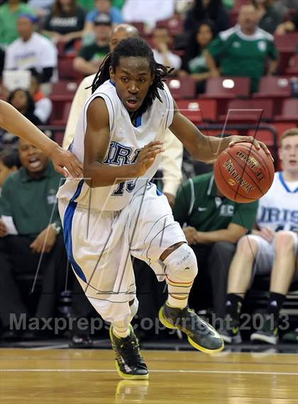 Thumbnail 3 in St. Augustine vs. Sacred Heart Cathedral (CIF State D3 Final) photogallery.