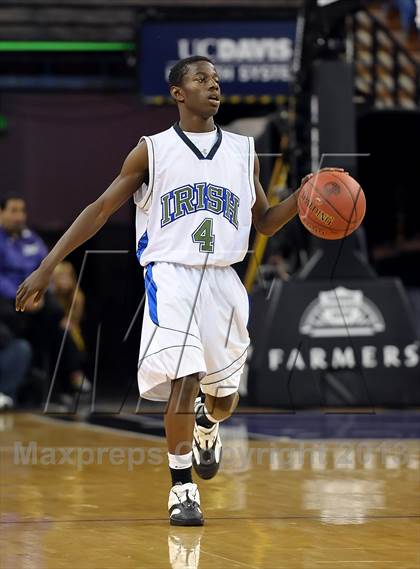 Thumbnail 2 in St. Augustine vs. Sacred Heart Cathedral (CIF State D3 Final) photogallery.