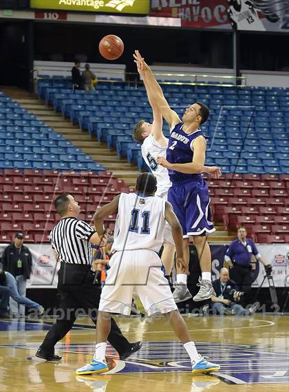 Thumbnail 1 in St. Augustine vs. Sacred Heart Cathedral (CIF State D3 Final) photogallery.