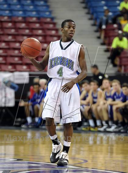 Thumbnail 2 in St. Augustine vs. Sacred Heart Cathedral (CIF State D3 Final) photogallery.