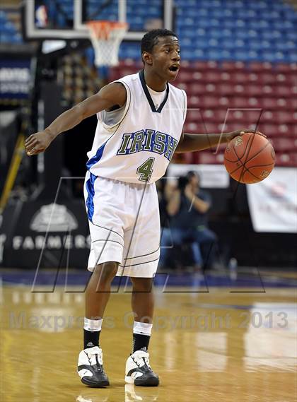 Thumbnail 3 in St. Augustine vs. Sacred Heart Cathedral (CIF State D3 Final) photogallery.