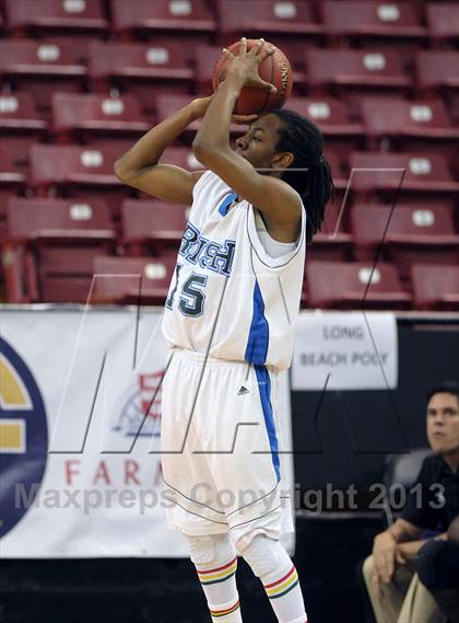 Thumbnail 2 in St. Augustine vs. Sacred Heart Cathedral (CIF State D3 Final) photogallery.