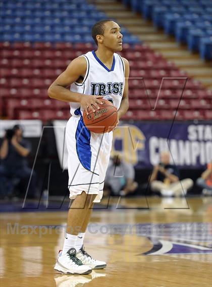 Thumbnail 2 in St. Augustine vs. Sacred Heart Cathedral (CIF State D3 Final) photogallery.