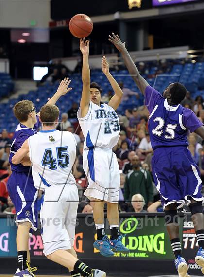 Thumbnail 3 in St. Augustine vs. Sacred Heart Cathedral (CIF State D3 Final) photogallery.