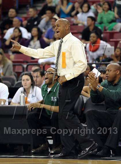 Thumbnail 1 in St. Augustine vs. Sacred Heart Cathedral (CIF State D3 Final) photogallery.